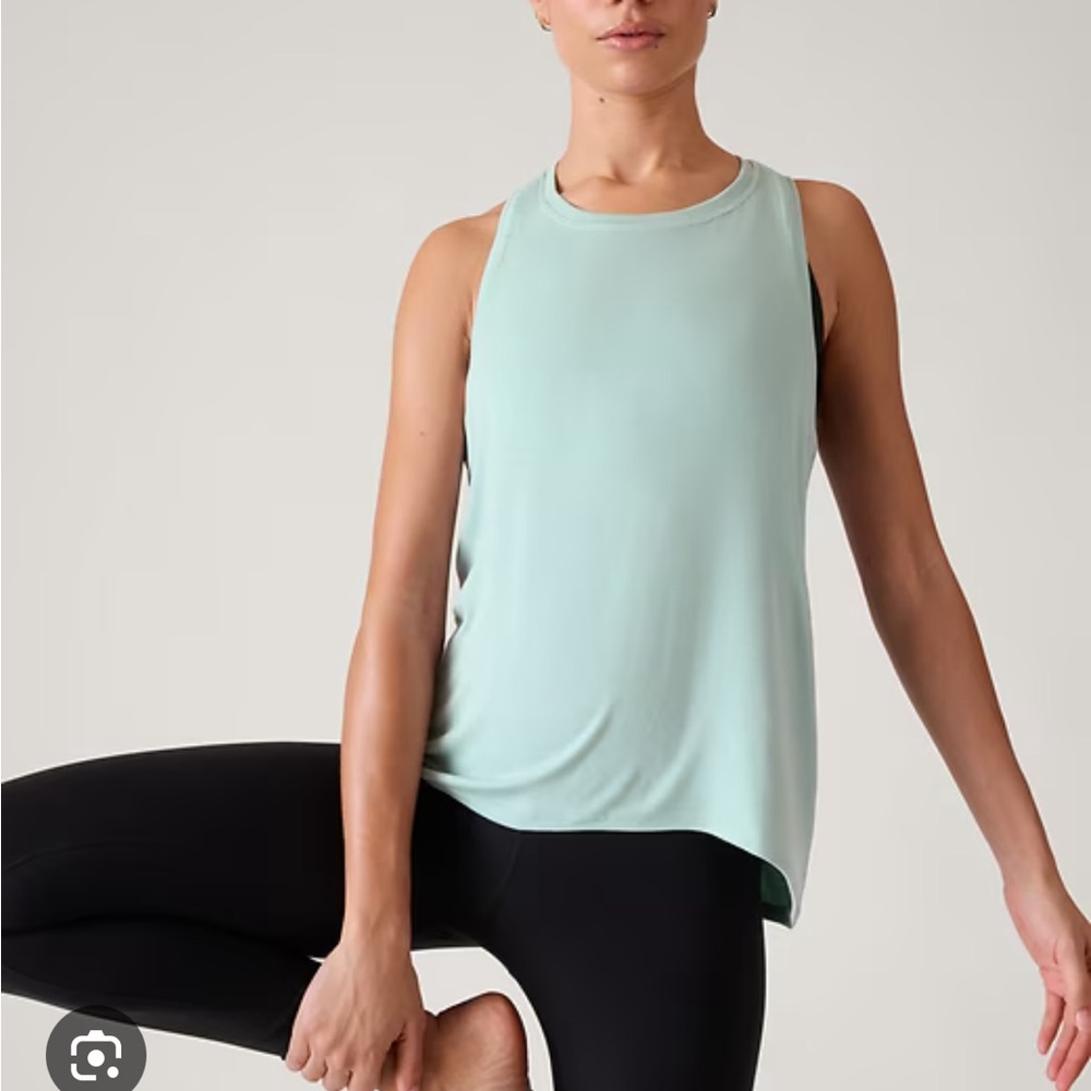 Athleta Ease in Tank Size small -EUC